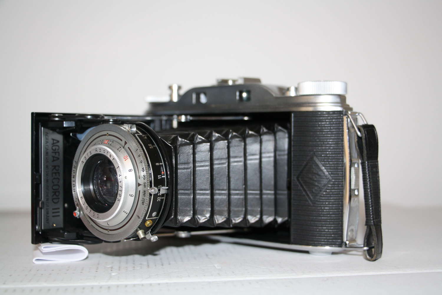 A vintage Agfa record 3 folding camera. Near mint condition boxed.
