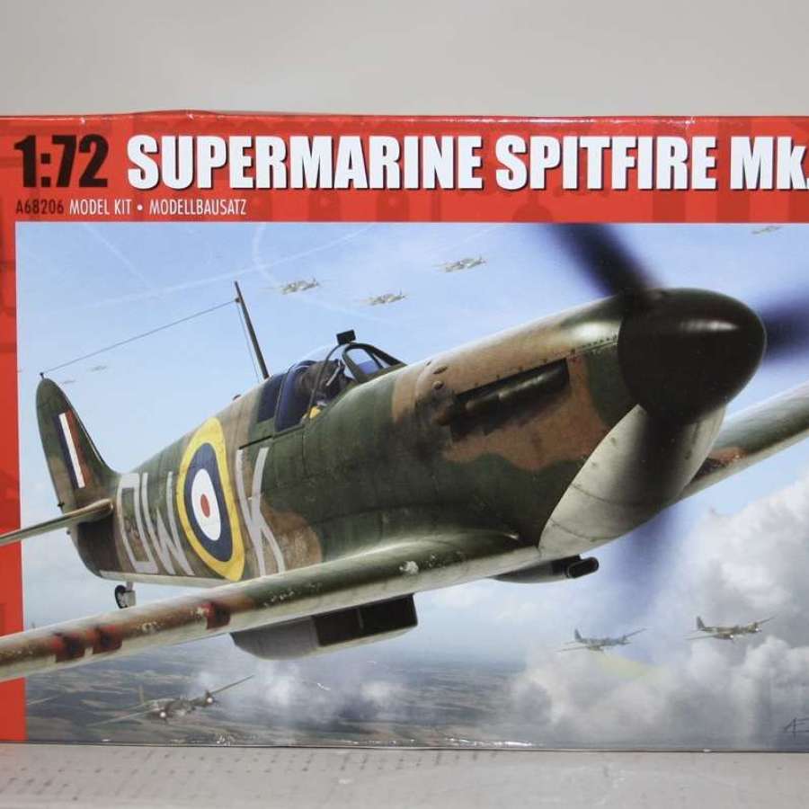 A Airfix 1.72 scale supermarine spitfire mk1a boxed unopened.