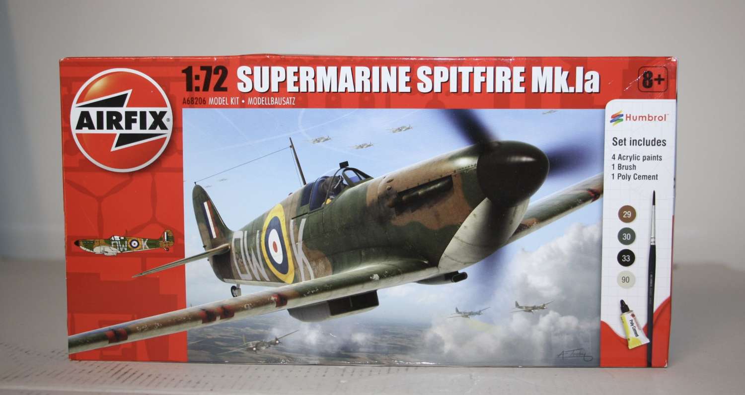 A Airfix 1.72 scale supermarine spitfire mk1a boxed unopened.