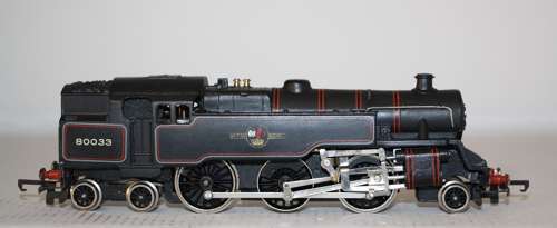 A boxed Wrenn 00/H0 gauge loco W2216 . Mild play worn.