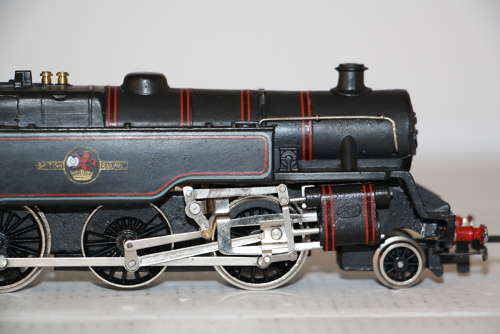 A boxed Wrenn 00/H0 gauge loco W2216 . Mild play worn.