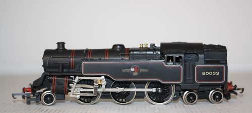 A boxed Wrenn 00/H0 gauge loco W2216 . Mild play worn.