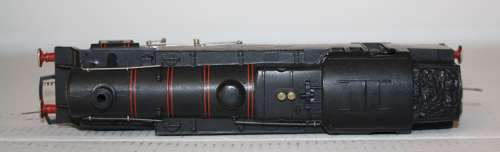 A boxed Wrenn 00/H0 gauge loco W2216 . Mild play worn.