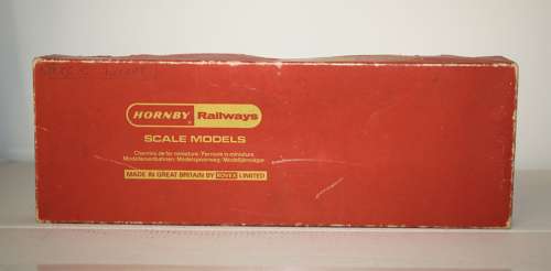 A boxed Hornby R553 Caledonian Railway 4-2-2 locomotive.Mild play worn