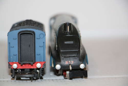 A boxed Wrenn 00 gauge W2211 LOCO MALLARD Sir Nigel Gresley.