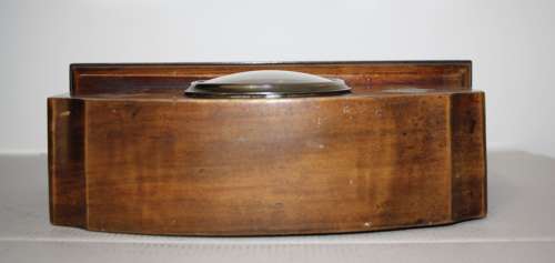 A good art deco Enfield mantel clock. keeps very good time.