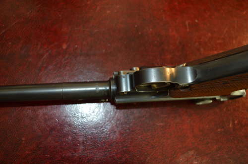 A WW1 DEACTIVATED ARTILLERY LUGER AND RIG WITH DEACT CERT.