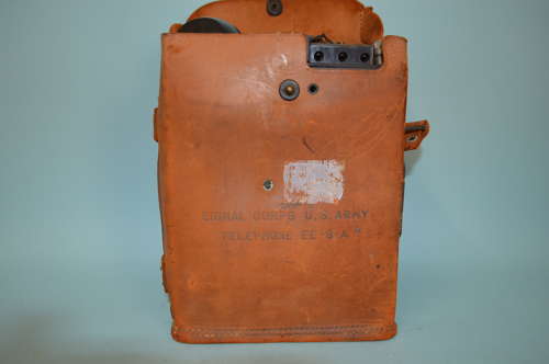 WW2 AMERICAN FIELD TELEPHONE .