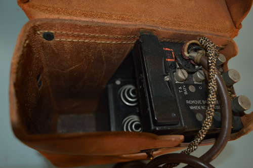 WW2 AMERICAN FIELD TELEPHONE .