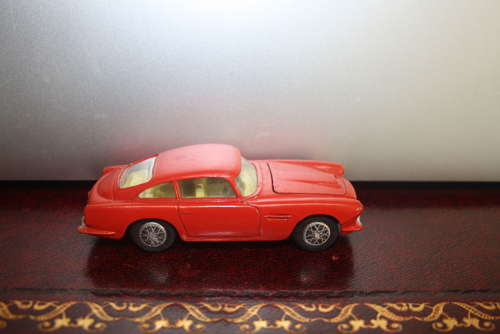 A boxed Corgi No.218 Aston Martin DB4 (mild playwear and box mild play