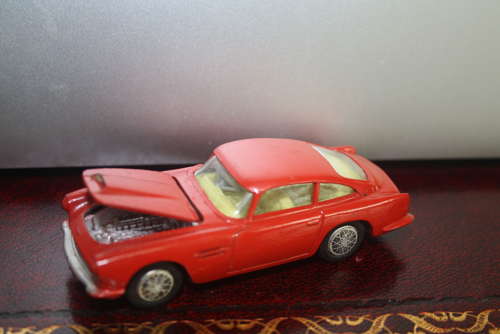 A boxed Corgi No.218 Aston Martin DB4 (mild playwear and box mild play