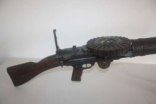 A DEACTIVATED LEWIS GUN. OLD SPEC. RARE SAVAGE USA MANUFACTURE.