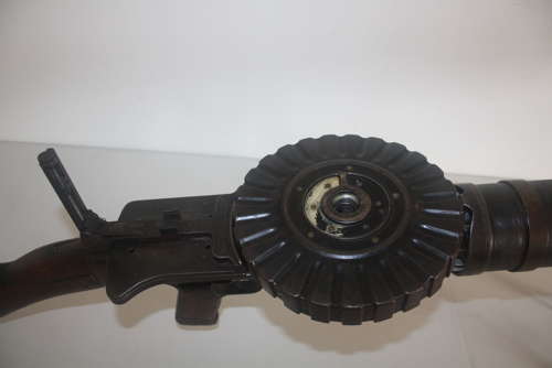 A DEACTIVATED LEWIS GUN. OLD SPEC. RARE SAVAGE USA MANUFACTURE.
