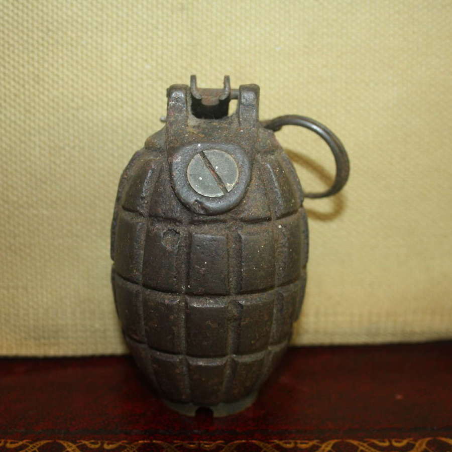 A WW1 NO5 1916 DATED HAND GRANADE. INERT.