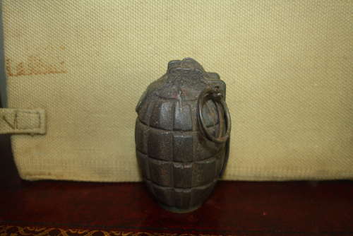 A WW1 NO5 1916 DATED HAND GRANADE. INERT.