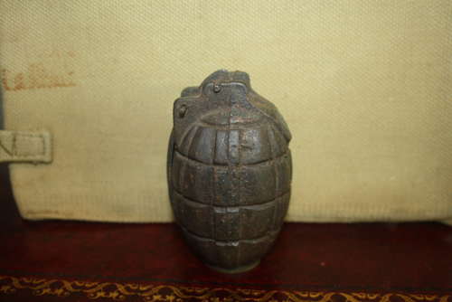 A WW1 NO5 1916 DATED HAND GRANADE. INERT.