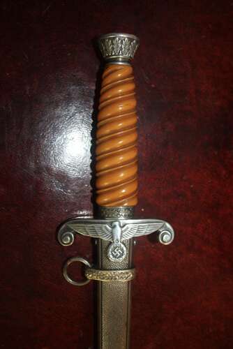A WW2 GERMAN HEER ARMY DAGGER BY ALCOSO SOLIGEN.