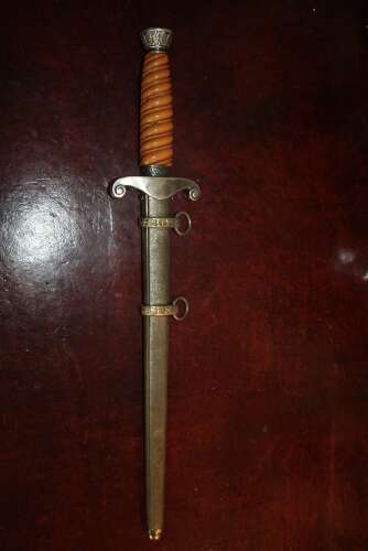 A WW2 GERMAN HEER ARMY DAGGER BY ALCOSO SOLIGEN.