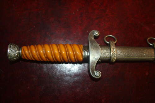 A WW2 GERMAN HEER ARMY DAGGER BY ALCOSO SOLIGEN.