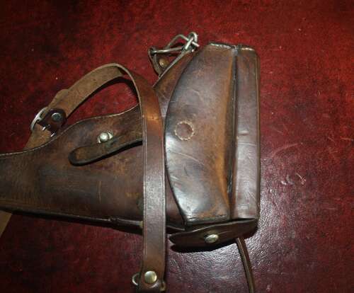 A VERY GOOD EARLY SWISS LUGER HOLSTER. UNUSUAL SPARE MAG ON TOP.