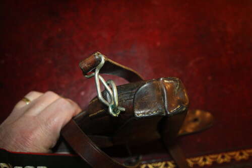 A VERY GOOD EARLY SWISS LUGER HOLSTER. UNUSUAL SPARE MAG ON TOP.