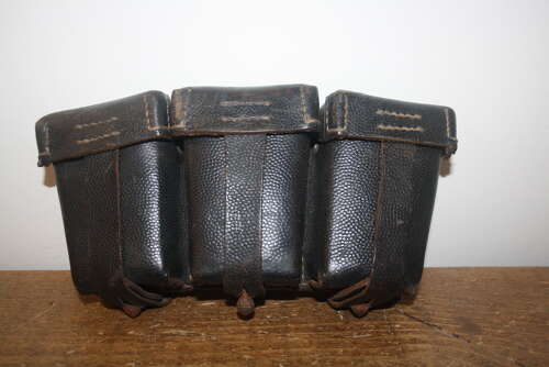 A SET OF 1942 WW2 GERMAN K98 POUCHES. RARE KRIEGSMARINE MARKED.