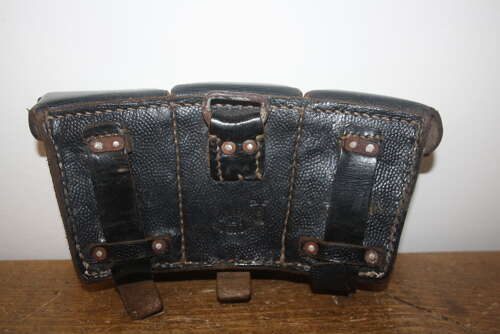 A SET OF 1942 WW2 GERMAN K98 POUCHES. RARE KRIEGSMARINE MARKED.