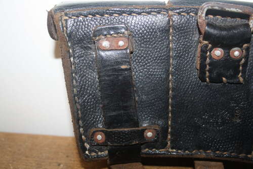 A SET OF 1942 WW2 GERMAN K98 POUCHES. RARE KRIEGSMARINE MARKED.