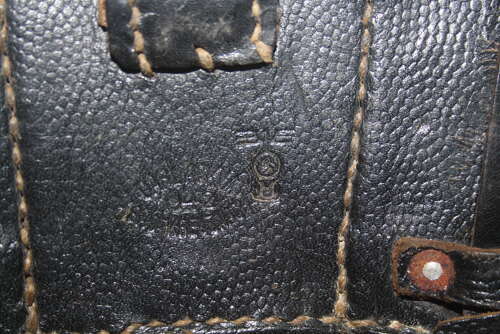 A SET OF 1942 WW2 GERMAN K98 POUCHES. RARE KRIEGSMARINE MARKED.