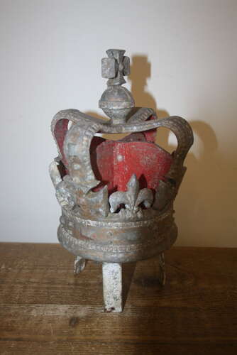 A VICTORIAN CROWN FROM THE TOP OF A SAILING SHIP.10