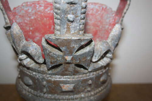 A VICTORIAN CROWN FROM THE TOP OF A SAILING SHIP.10