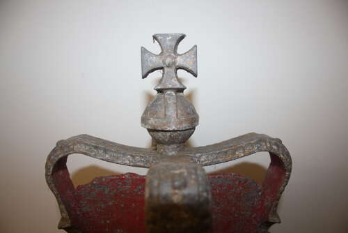 A VICTORIAN CROWN FROM THE TOP OF A SAILING SHIP.10