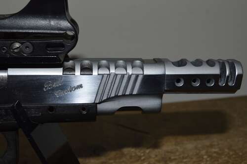 A CASED 9MM PARA BUL CUSTOM M5 RACE GUN. WITH 3 SPARE MAGS.