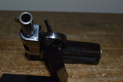 A GOOD .32 ACP WEBLEY 1911 METROPOLITAN POLICE PISTOL. POLICE STAMPED.