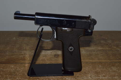 A GOOD .32 ACP WEBLEY 1911 METROPOLITAN POLICE PISTOL. POLICE STAMPED.