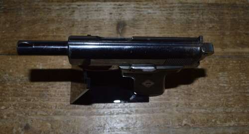 A GOOD .32 ACP WEBLEY 1911 METROPOLITAN POLICE PISTOL. POLICE STAMPED.