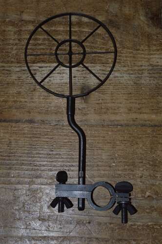 A BRITISH WW2 EXPERIMENTAL BREN ANTI AIRCRAFT GUN SIGHT.