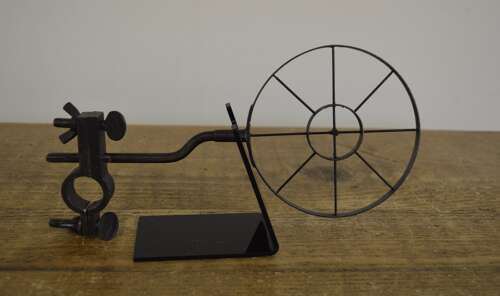 A BRITISH WW2 EXPERIMENTAL BREN ANTI AIRCRAFT GUN SIGHT.