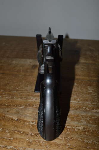 A WEBLEY .32 REVOLVER MK1V 3
