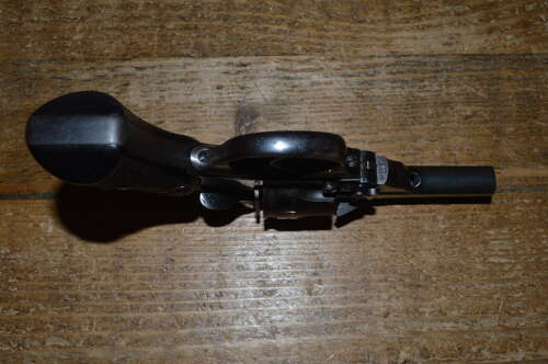 A WEBLEY .32 REVOLVER MK1V 3