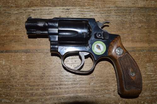 A SW 38SPL MOD 36 REVOLVER 2