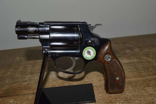 A SW 38SPL MOD 36 REVOLVER 2