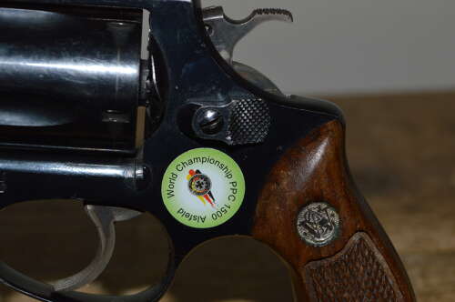 A SW 38SPL MOD 36 REVOLVER 2
