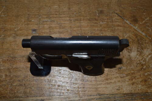 A EU DEACTIVATED 6.35 WEBLEY AND SCOTT SEMI AUTO PISTOL.