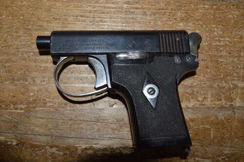 A EU DEACTIVATED 6.35 WEBLEY AND SCOTT SEMI AUTO PISTOL.