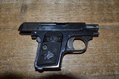 A EU DEACTIVATED COLT 1908 .25CAL SEMI AUTO PISTOL.MOVING PARTS NO DRY FIRER.