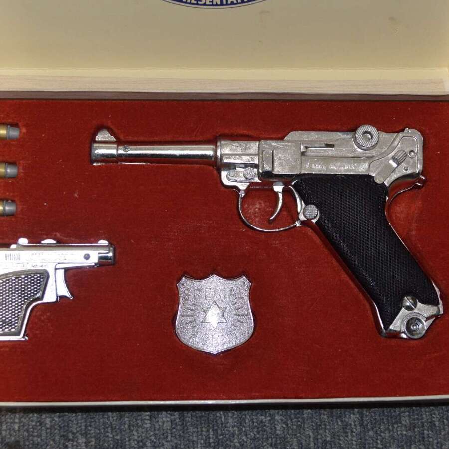A LONE STAR LUGER PRESENTATION SET COMPLETE GOOD CONDITION.