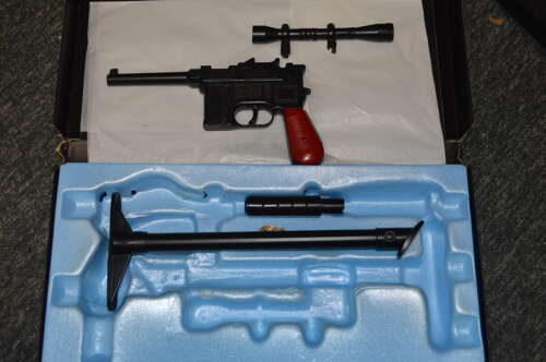LONE STAR MAN FROM UNCLE ATTACHE CASE. WITH BROOM HANDLE SCOPE SILENCER ETC.