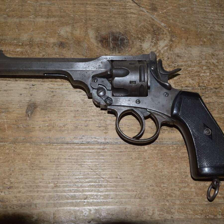 A 1917 DATED.ALL MATCHING WW1 WEBLEY MKV1 REVOLVER . DEACTIVATED EU SPEC.