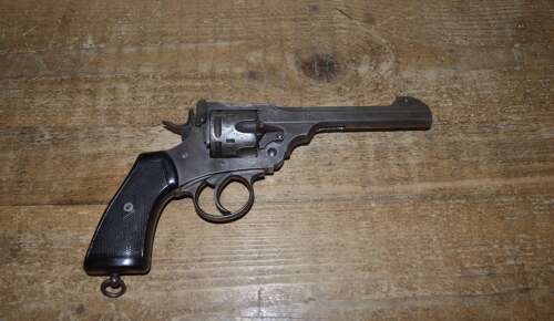 A 1917 DATED.ALL MATCHING WW1 WEBLEY MKV1 REVOLVER . DEACTIVATED EU SPEC.